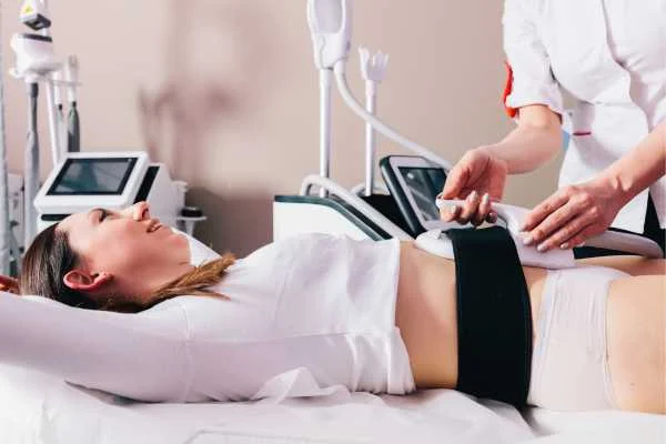 woman having body sculpting to help improve her body image and her mental health Hyde Park Corner